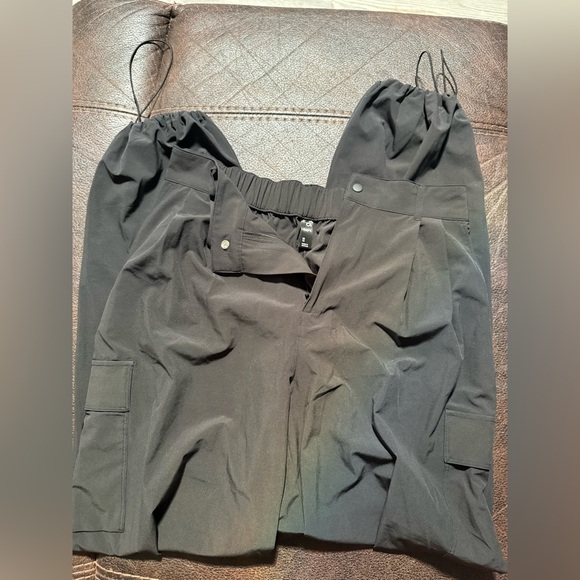GAP women black Cargo Pants - Picture 1 of 4